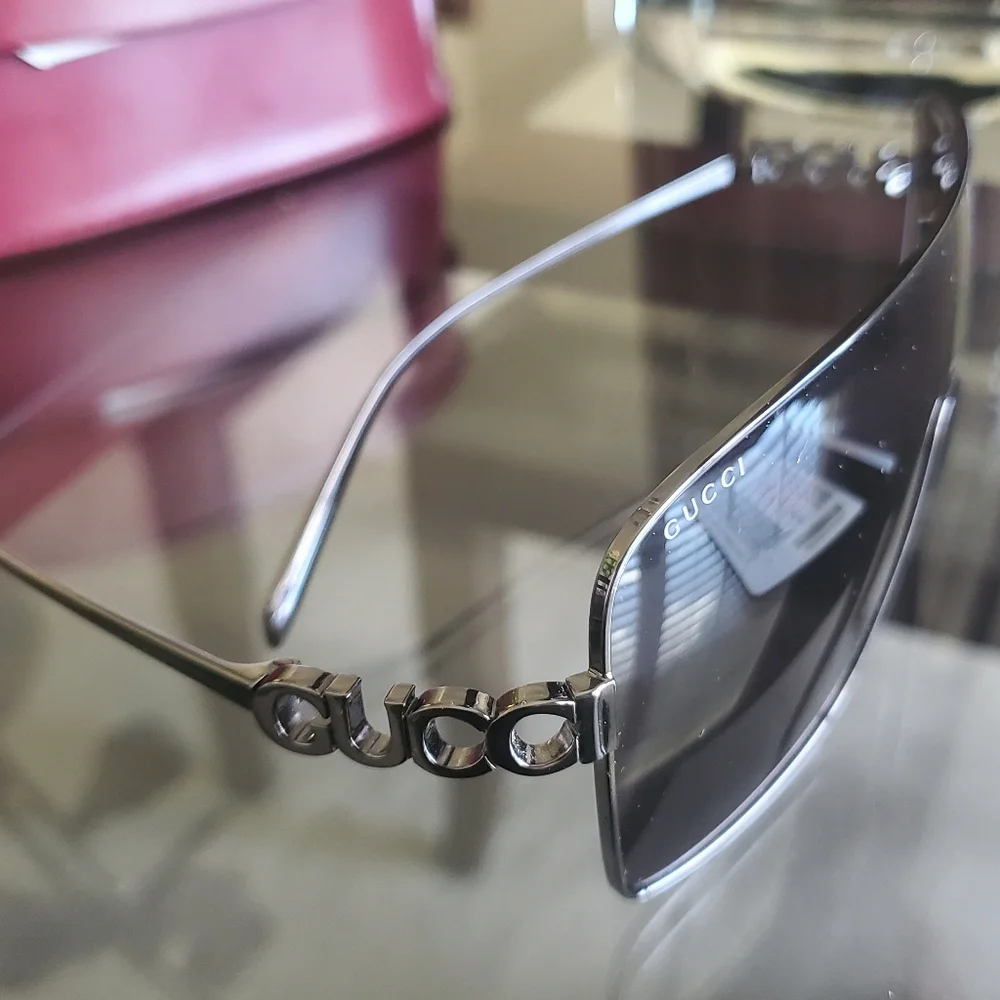 Gucci Men’s Black Shield Sunglasses with Burgundy Case